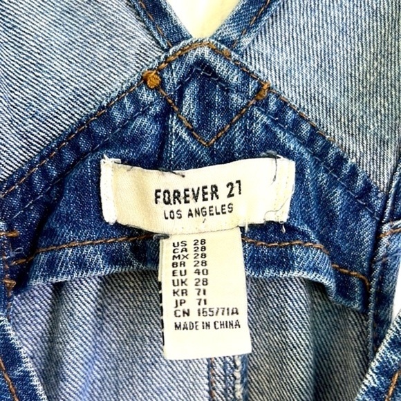 Forever 21 - Livin The Dream Patchwork Distressed Overalls Size 28 - Picture 12 of 15